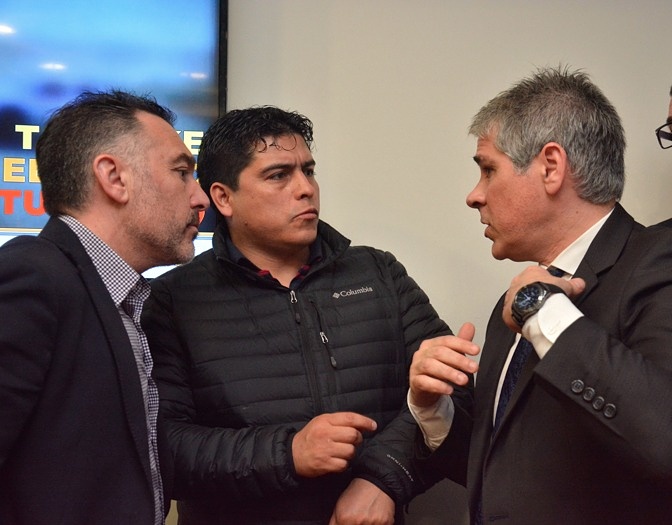 González, Álvarez y Vidal tratarán de revertir despidos en San Antonio